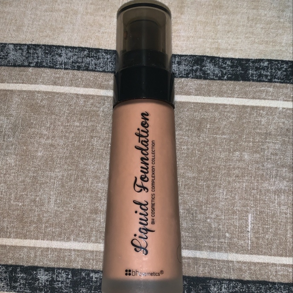 Medium Rose Foundation